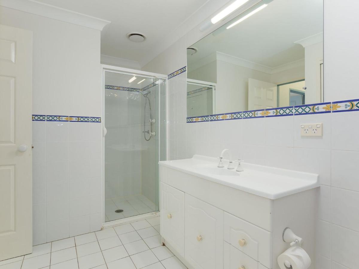 Paradiso, 2,4 Laman Street - Unit With Stunning Water Views Air Con And Pool Apartment Nelson Bay Exterior photo